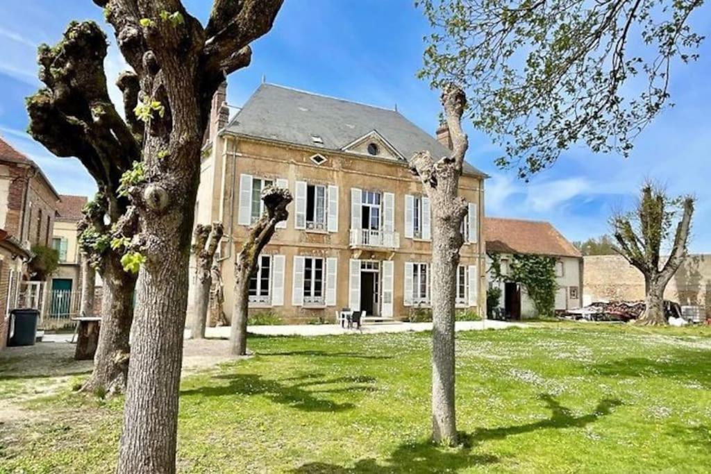 La Demeure De Margot - 24 Couchages Villa Villeneuve-sur-Yonne Exterior photo